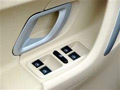2011 1.6L Զ