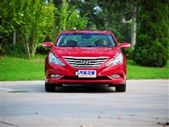 2011 2.0L Զ