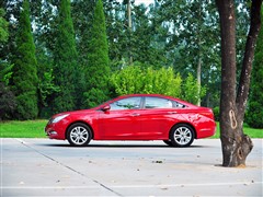 2011 2.0L Զ