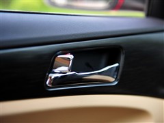 2011 2.0L Զ
