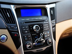 2011 2.0L Զ