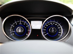 2011 2.0L Զ