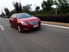 2011 2.0L Զ