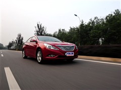 2011 2.0L Զ