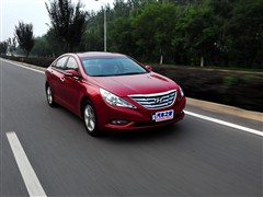 2011 2.0L Զ