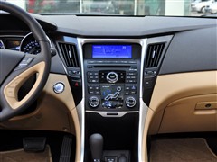 2011 2.0L Զ