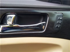 2011 2.0L Զ