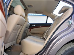 2011 1.8  AT