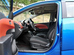 2011  1.6L AT SX
