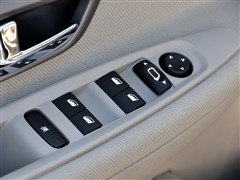 2011  1.6L ֶƼ