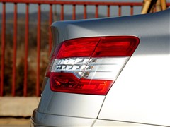 2010 2.3L Զ