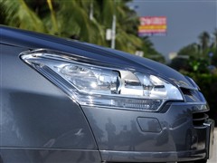 2010 2.3L Զ