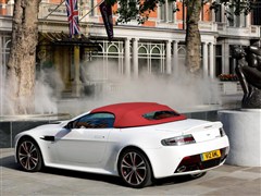 ˹١,V12 Vantage,2012 6.0L Roadster,ʵͼƬ