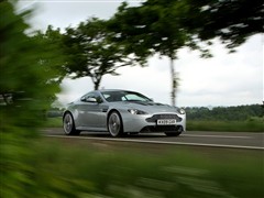 ˹١,V12 Vantage,2009 6.0L Manual Coupe,ʵͼƬ