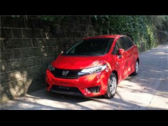 2014 1.5L LX ֶ