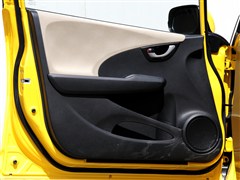 2011 1.3L Զʰ