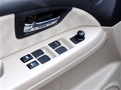 2011�� ���� 1.6L �Զ��鶯��