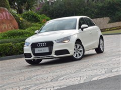 µA1 2013 30 TFSI Sportback Urban