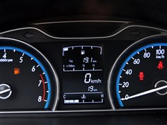 ͨ,610,2014 CROSS 1.5L ֶ׼,пطʵͼƬ