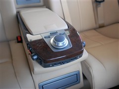 2005 760Li