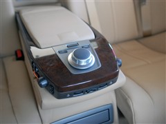 2005 760Li