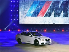2011 M3̼