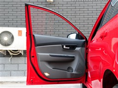 2010  1.5L Զ