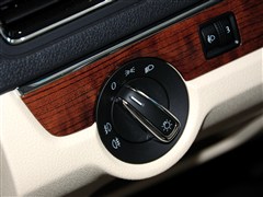 �Ϻ�����,����,2013�� 1.6L �Զ�������,�пط�����ʵ��ͼƬ