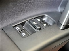 2013�� 1.6L �ֶ����а�