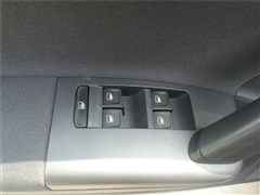 2013�� 1.6L �Զ����а�