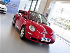 2009 2.0 AT 䳨