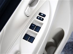 ��������,YARiS L ����,2014�� 1.3 �ֶ��鶯��,��������ʵ��ͼƬ