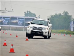 2012�� 4.6L �Զ�VX-R