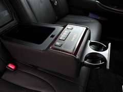 2010 V6 2.5L Royal Ƥ