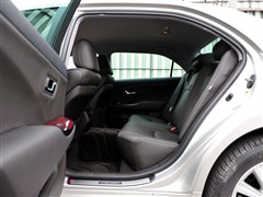 2010 V6 2.5L Royal Ƥ