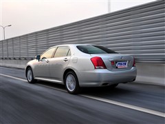 2010 V6 2.5L Royal Ƥ