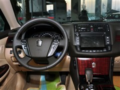 2010 V6 3.0L Royal Saloon