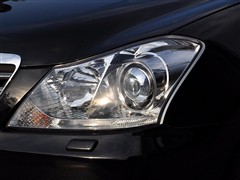 2010 V6 3.0L Royal Saloon
