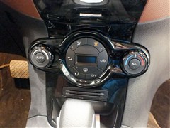 2014  1.0 GTDi Զ