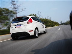 2014  1.0 GTDi Զ