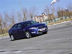 2010 2.3L ˶