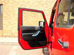 2014 3.0L Ű Sahara