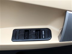 2014�� CROSS 1.3L �ֶ���ȡ��