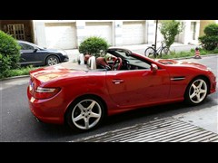 2011�� SLK 200 �����˶���