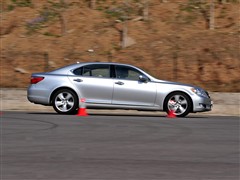 2010 460L 