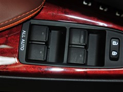 2011 300 ԻͰ