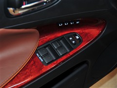 2011 300 ԻͰ