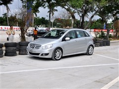 2009 B 200 ʱ