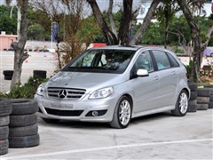 2009 B 200 ʱ