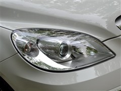 2009 B 200 ʱ